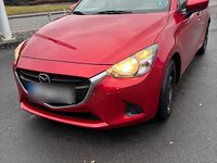 Gebraucht Mazda 2 74 PS (54 kW) 2015 Rot Kleinwagen