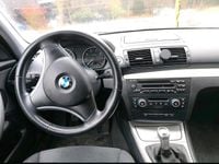Gebraucht BMW 116 122 PS (89 kW) 2009 Weiß Kleinwagen