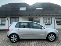 Gebraucht VW Golf V 105 PS (77 kW) 2006 Silber Kleinwagen