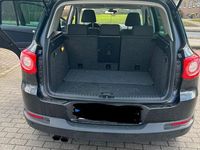 Gebraucht VW Tiguan Team 150 PS (110 kW) 2011 Schwarz SUV