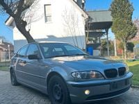 Gebraucht BMW 320 150 PS (110 kW) 2005 Silber Limousine