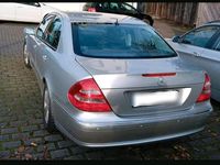 Gebraucht Mercedes E280 191 PS (140 kW) 2005 Silber Limousine