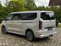 Neu Ford Tourneo Titanium 170 PS (125 kW) 2026 Silber Van / Kleinbus