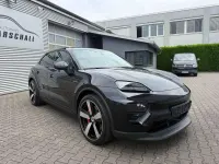 Gebraucht Porsche Macan 517 PS (380 kW) 2024 Tiefschwarzmetallic SUV