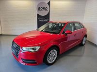Gebraucht Audi A3 Ambiente 110 PS (80 kW) 2014 Rot Limousine