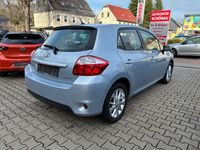 Gebraucht Toyota Auris Edition 132 PS (97 kW) 2011 Light blue metallic Kleinwagen