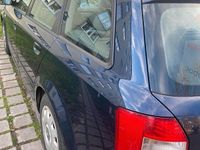 Gebraucht Audi A4 130 PS (95 kW) 2004 Blau Kombi