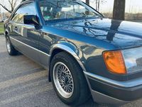 Gebraucht Mercedes 230 132 PS (97 kW) 1988 Blau Coupé