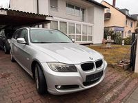 Gebraucht BMW 320 170 PS (125 kW) 2010 Silber Kombi