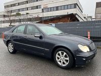 Gebraucht Mercedes C200 Elegance 163 PS (119 kW) 2001 Smaragdschwarz  metalliclack Limousine