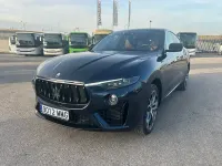 Gebraucht Maserati Levante 349 PS (256 kW) 2022 Blau SUV