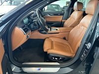 Gebraucht BMW 740 M Sport 320 PS (235 kW) 2018 Singapur grau metallic Limousine