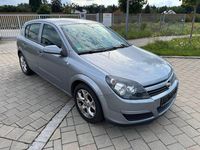 Gebraucht Opel Astra Enjoy 101 PS (74 kW) 2005 Grau Limousine