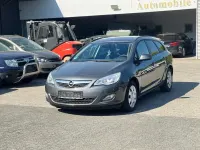 Usata Opel Astra 140 CV (102 kW) 2012 Grigio Berlina