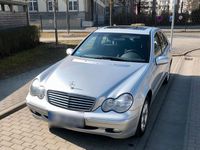 Gebraucht Mercedes C240 Elegance 170 PS (125 kW) 2000 Silber Limousine