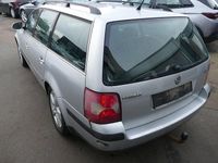 Gebraucht VW Passat 101 PS (74 kW) 2004 Silber Kombi