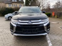 gebraucht Mitsubishi Outlander Plus 4WD/1.Hand/AHK/Kamera/Tüv/Euro6