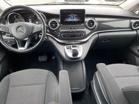 Gebraucht Mercedes V220 Edition 163 PS (119 kW) 2018 Blau Van / Kleinbus