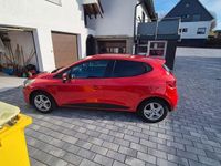 Gebraucht Renault Clio IV Luxe 90 PS (66 kW) 2015 Rot Limousine