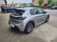 Gebraucht Peugeot e-208 Active 100 kW (136 PS) 2022 Lack grau artense Kleinwagen