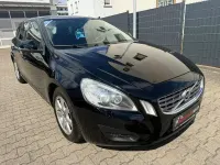 Gebraucht Volvo V60 Kinetic 114 PS (83 kW) 2011 Black solid (stone) / solid Kombi