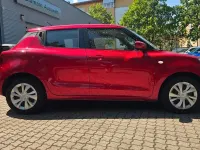 Gebraucht Suzuki Swift Club 90 PS (66 kW) 2017 Rot Kleinwagen