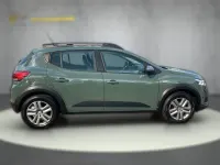 Gebraucht Dacia Sandero Expression 101 PS (74 kW) 2023 Grün