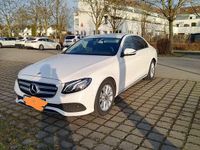 Gebraucht Mercedes E220 Avantgarde 194 PS (142 kW) 2016 Weiß Limousine