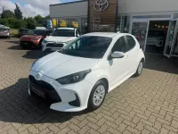 Gebraucht Toyota Yaris Basis 72 PS (52 kW) 2023 Weiß Kleinwagen