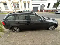 Gebraucht BMW 320 184 PS (135 kW) 2010 Schwarz Limousine