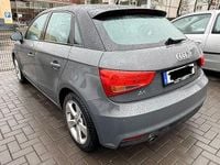 Gebraucht Audi A1 Sportback Basis 95 PS (69 kW) 2016 Grau Kleinwagen