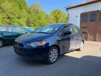 Begagnad Mitsubishi Colt 75 HK (55 kW) 2012 Blå Halvkombi