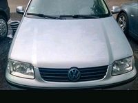 Usado VW Polo 60 HP (44 kW) 2001 Prateado Citadino