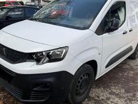 Gebraucht Peugeot Partner 131 PS (96 kW) 2020 Weiß Van / Kleinbus