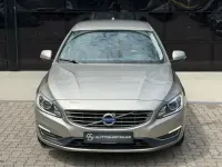Gebraucht Volvo S60 Summum 150 PS (110 kW) 2016 Gold Limousine