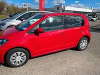 Second-hand VW up! 65 CP (47 kW) 2020 Roșu Hatchback