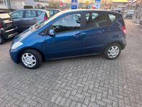 Gebraucht Mercedes A160 95 PS (69 kW) 2011 Blau Kleinwagen
