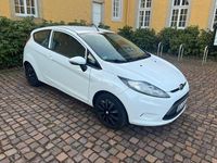 Gebraucht Ford Fiesta Trend 82 PS (60 kW) 2012 Weiß Kleinwagen