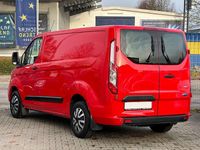 Gebraucht Ford Transit 105 PS (77 kW) 2018 Racerot Van / Kleinbus