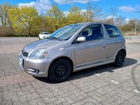 Gebraucht Toyota Yaris 106 PS (77 kW) 2002 Silber Limousine