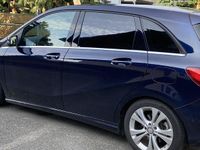 Gebraucht Mercedes B220 Urban 177 PS (130 kW) 2016 Blau Van / Kleinbus