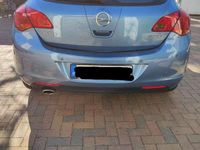 Gebraucht Opel Astra Edition 140 PS (102 kW) 2010 Blau Kleinwagen