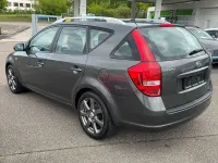 Gebraucht Kia Ceed Sportswagon 125 PS (91 kW) 2011 Grau Kombi