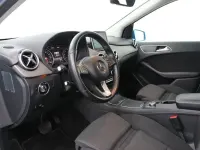 Gebraucht Mercedes B180 Ambition 122 PS (89 kW) 2016 Blau Van / Kleinbus