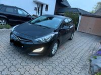 Gebraucht Hyundai i30 99 PS (72 kW) 2012 Schwarz Kleinwagen