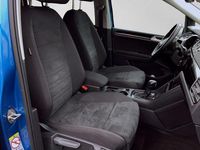 Gebraucht VW Touran Highline 150 PS (110 kW) 2023 Van / Kleinbus