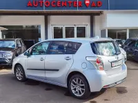 Gebraucht Toyota Verso Executive 177 PS (130 kW) 2013 Silber Van / Kleinbus