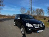 Gebraucht Mercedes ML350 224 PS (164 kW) 2010 Schwarz SUV