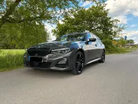 Gebraucht BMW 330e 292 PS (214 kW) 2022 Grau Kombi