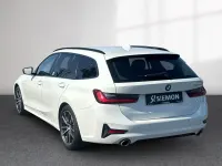 Gebraucht BMW 330e Sport Line 292 PS (214 kW) 2021 Weiss Kombi